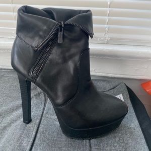 BCBG boots